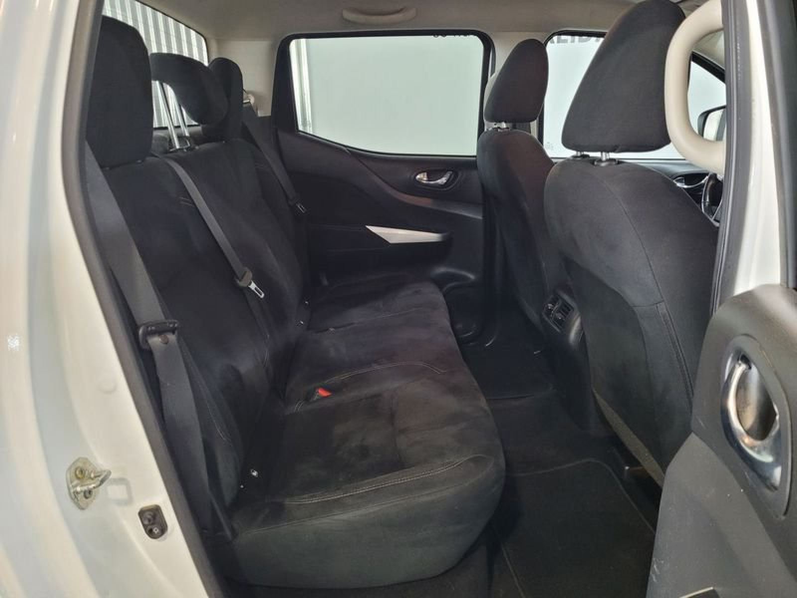 NISSAN NAVARA 2.3dCi 190cv N-Connecta 28