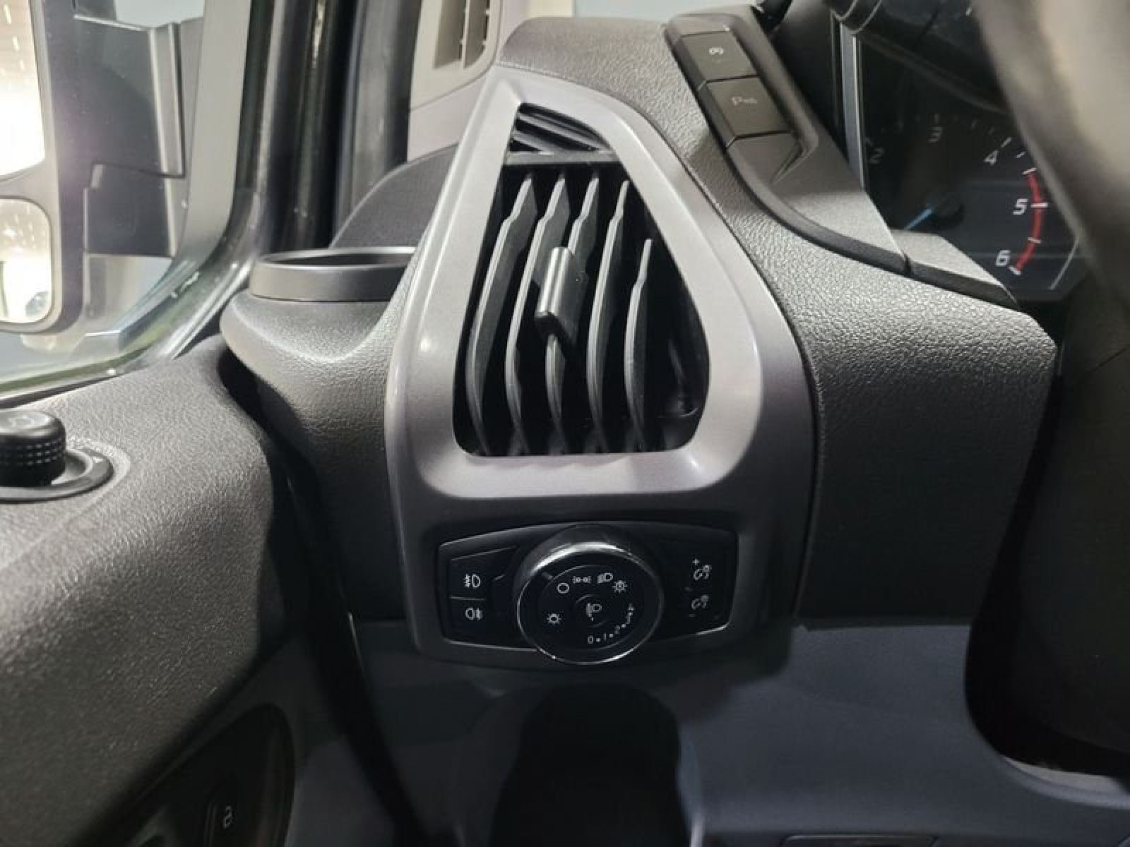 Ford Transit Custom Kombi 2.0 TDCi 310 L1 Ambiente - foto 14