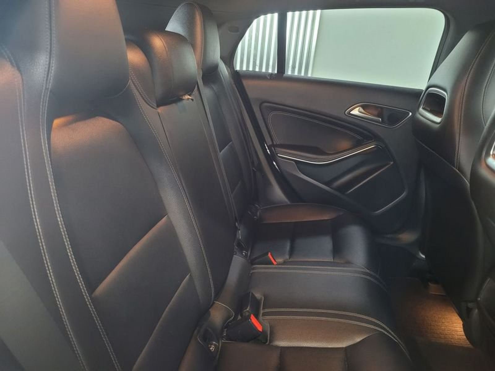 MERCEDES CLA 200 d 9