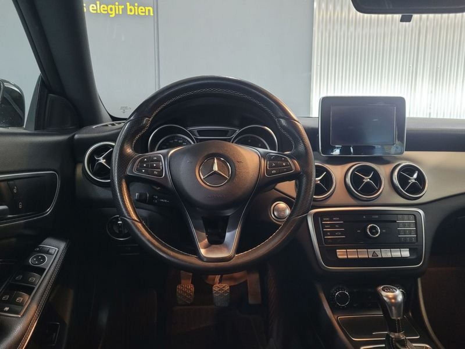 MERCEDES CLA 200 d 11
