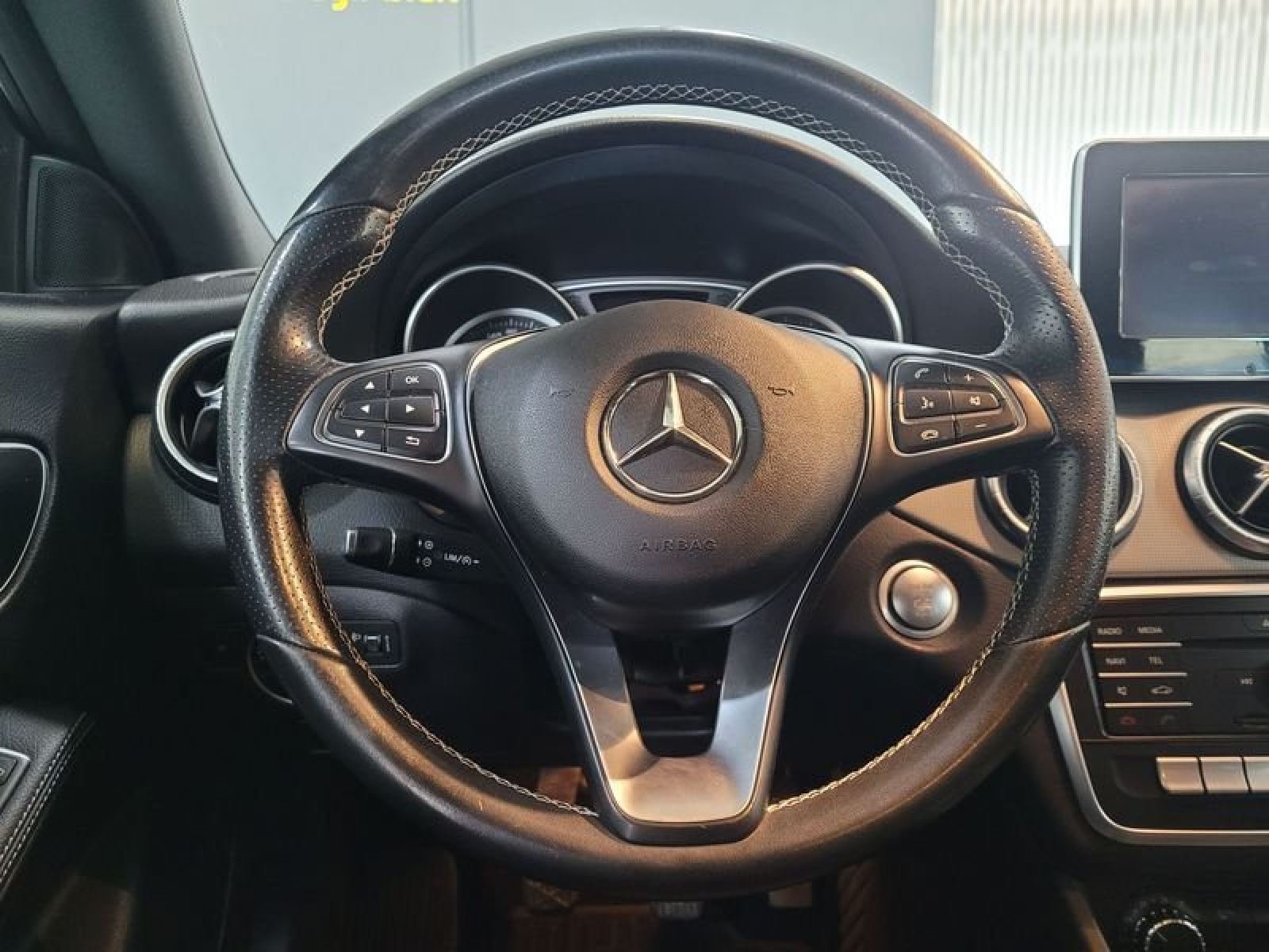 MERCEDES CLA 200 d 12