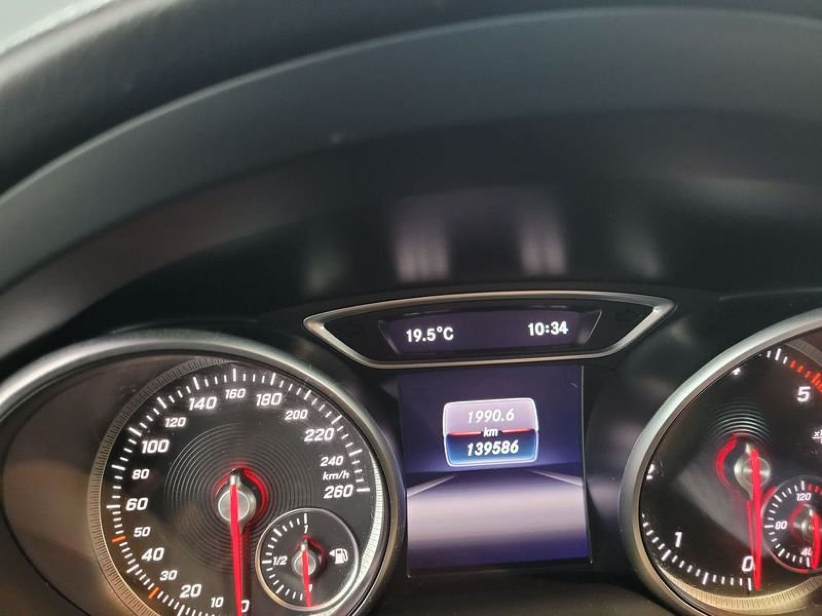 MERCEDES CLA 200 d 15