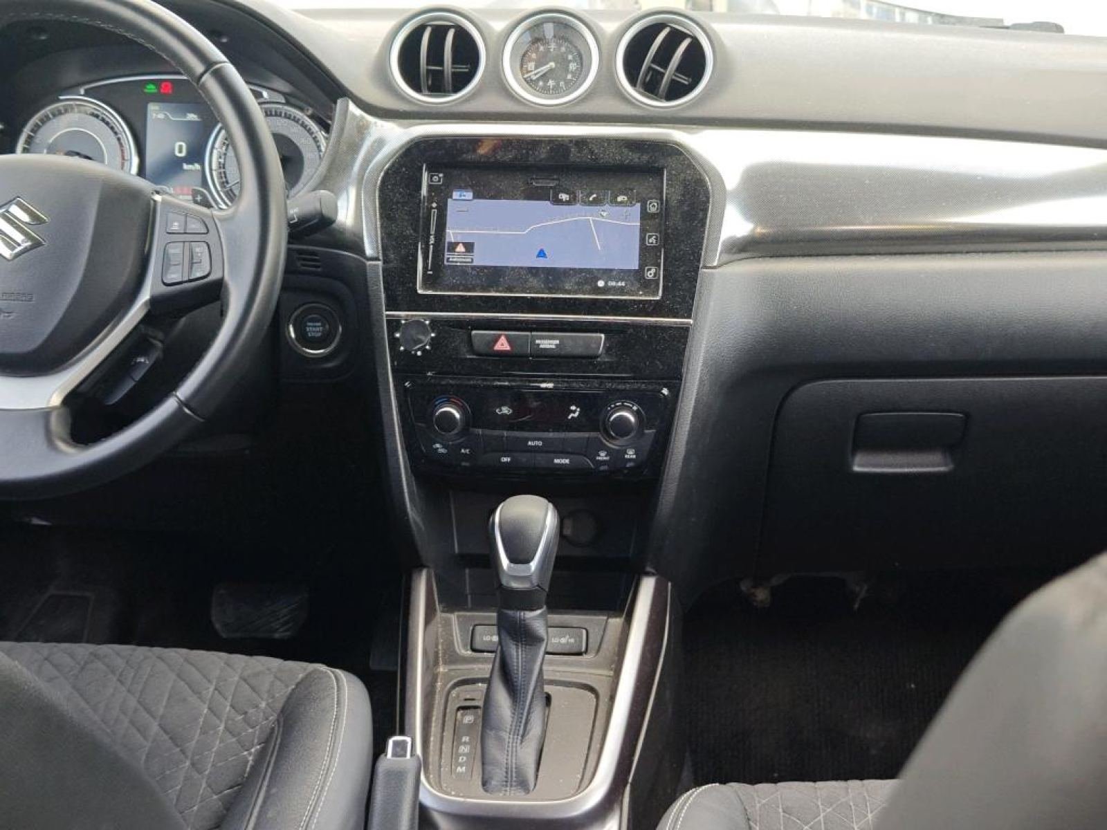 SUZUKI VITARA HYBRID 1.5L GLX STRONG 2WD 9 