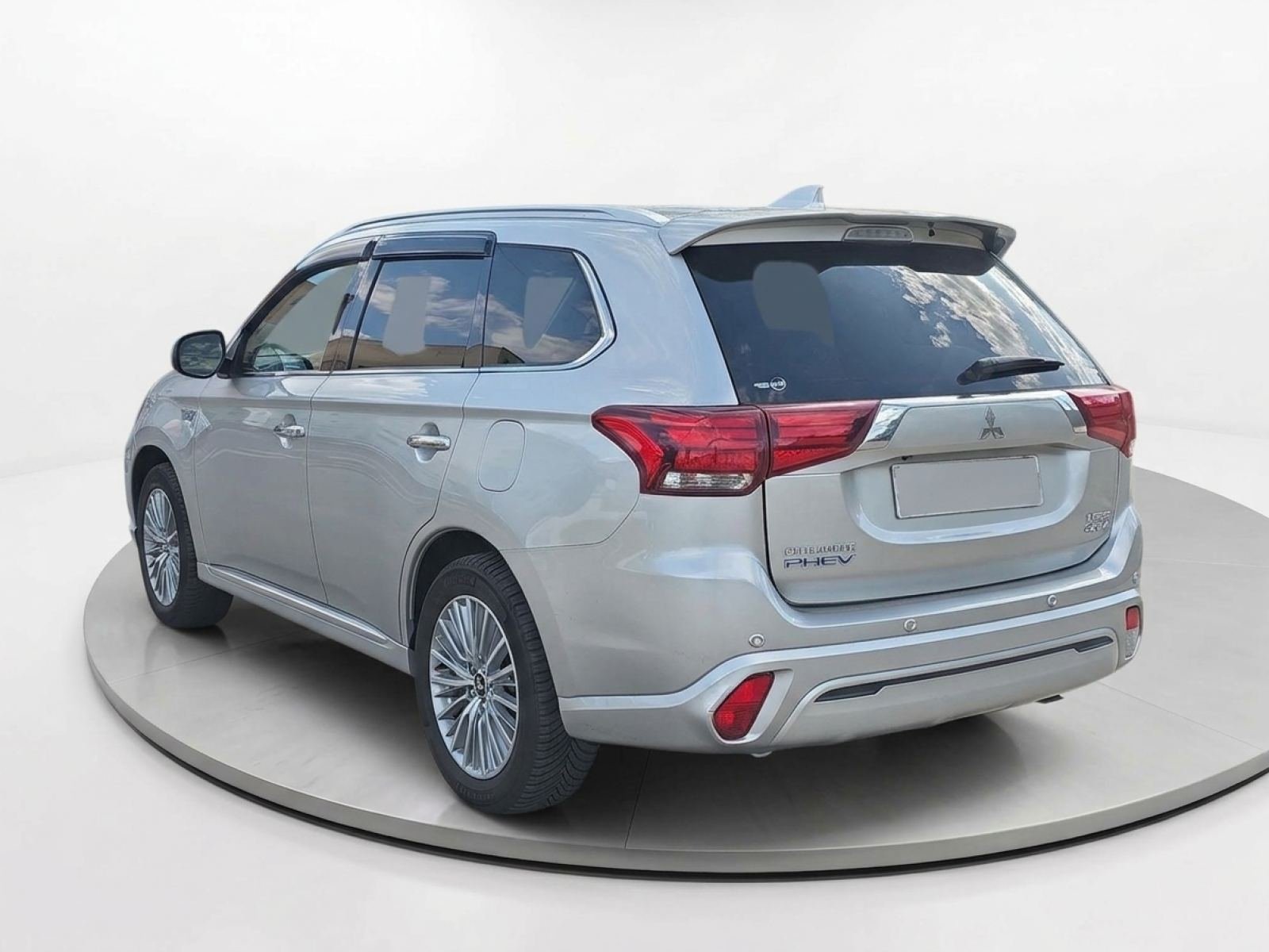 MITSUBISHI OUTLANDER 2.4 PHEV Kaiteki+ Auto 4WD 2 