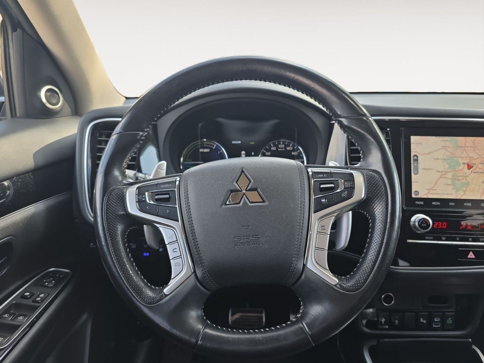 MITSUBISHI OUTLANDER 2.4 PHEV Kaiteki+ Auto 4WD 11 