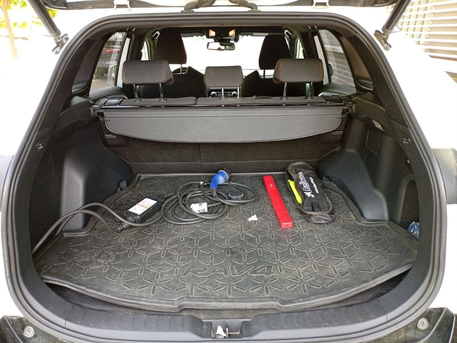 TOYOTA RAV4 2.5l PLUG-IN 300PH (e-CVT) Advance 17