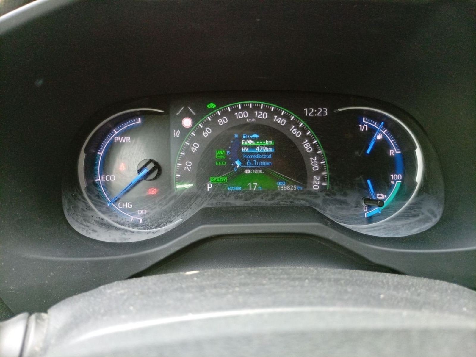 TOYOTA RAV4 2.5l PLUG-IN 300PH (e-CVT) Advance 20