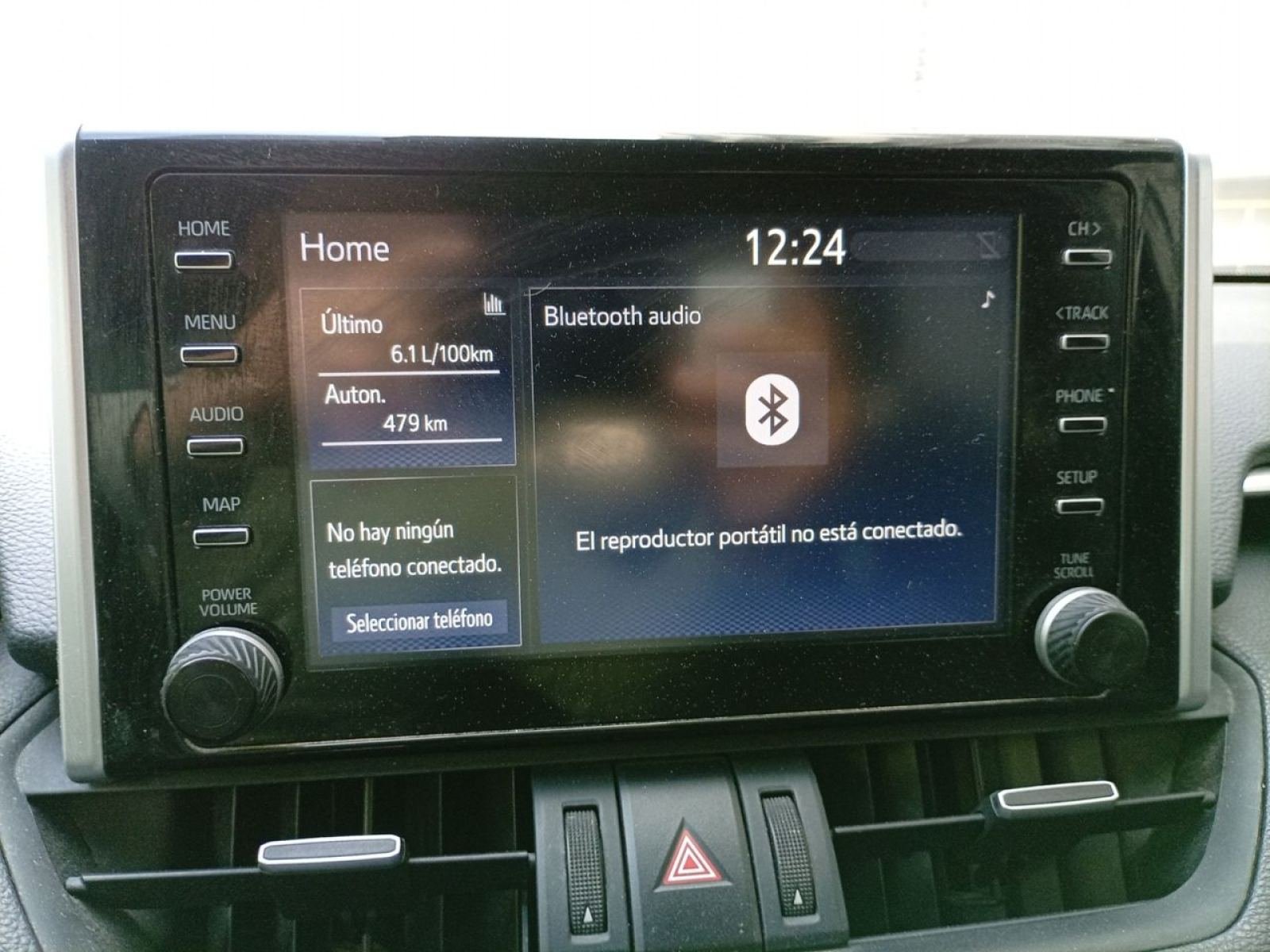 TOYOTA RAV4 2.5l PLUG-IN 300PH (e-CVT) Advance 23