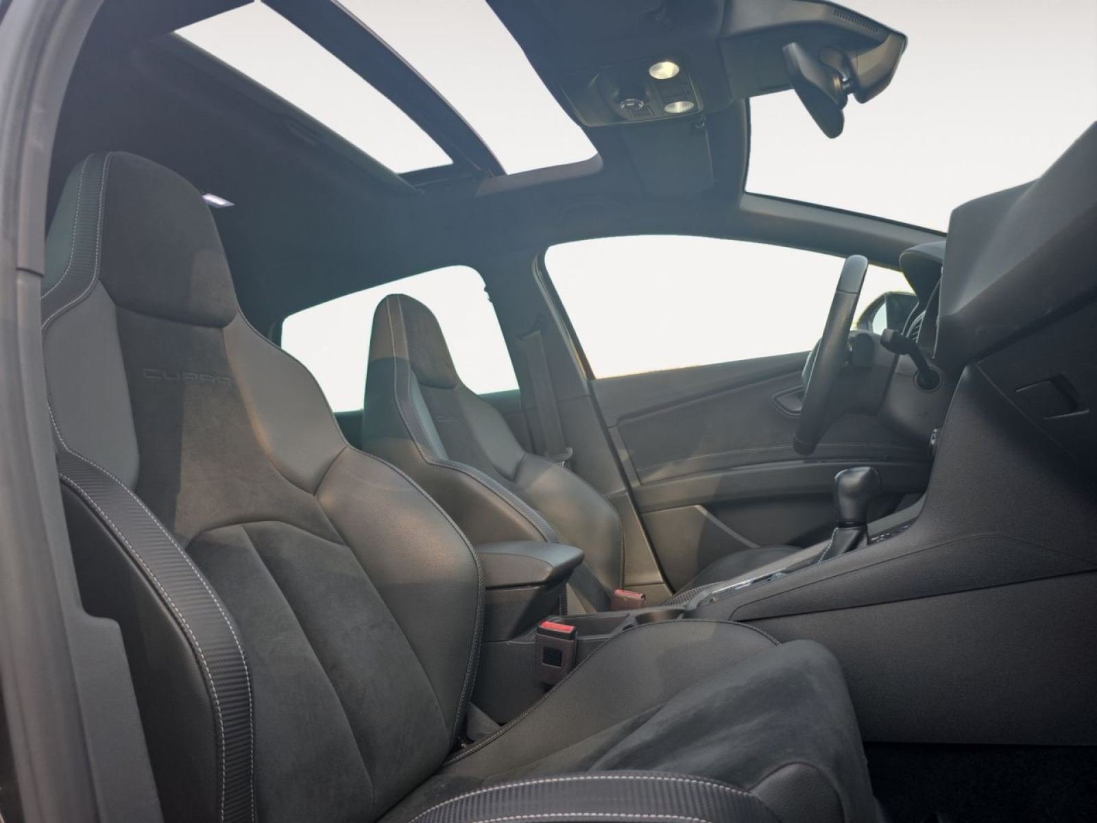 SEAT LEON 2.0 TSI 213kW DSG-7 Cupra Black Carbon 13 