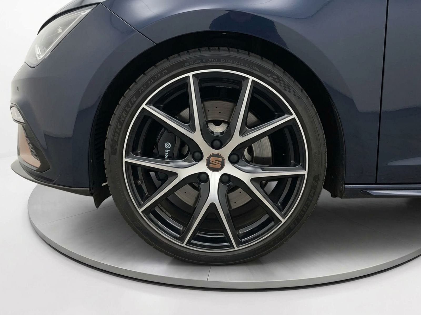 SEAT LEON 2.0 TSI 213kW DSG-7 Cupra Black Carbon 23 