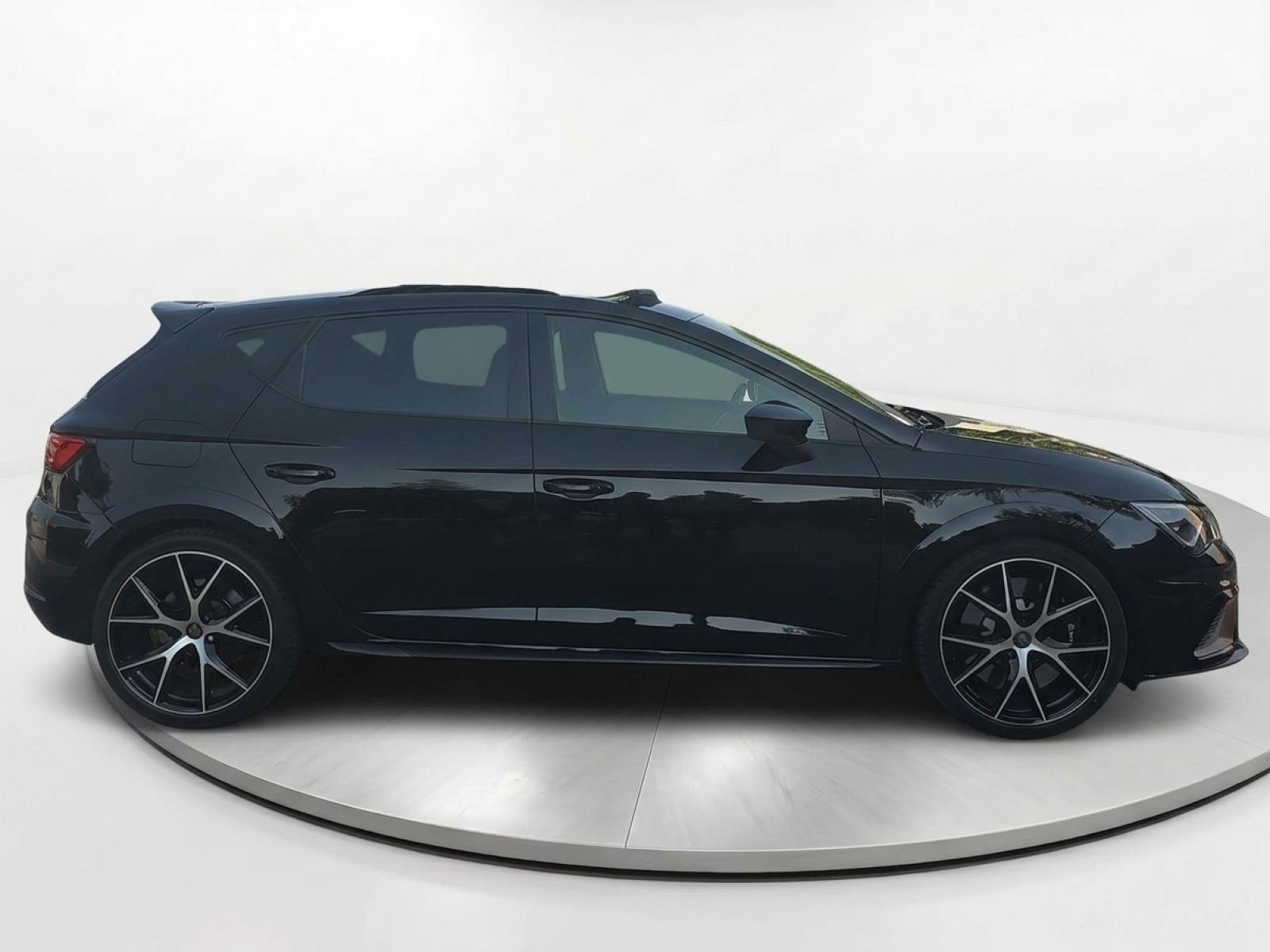 SEAT LEON 2.0 TSI 213kW DSG-7 Cupra Black Carbon 24 