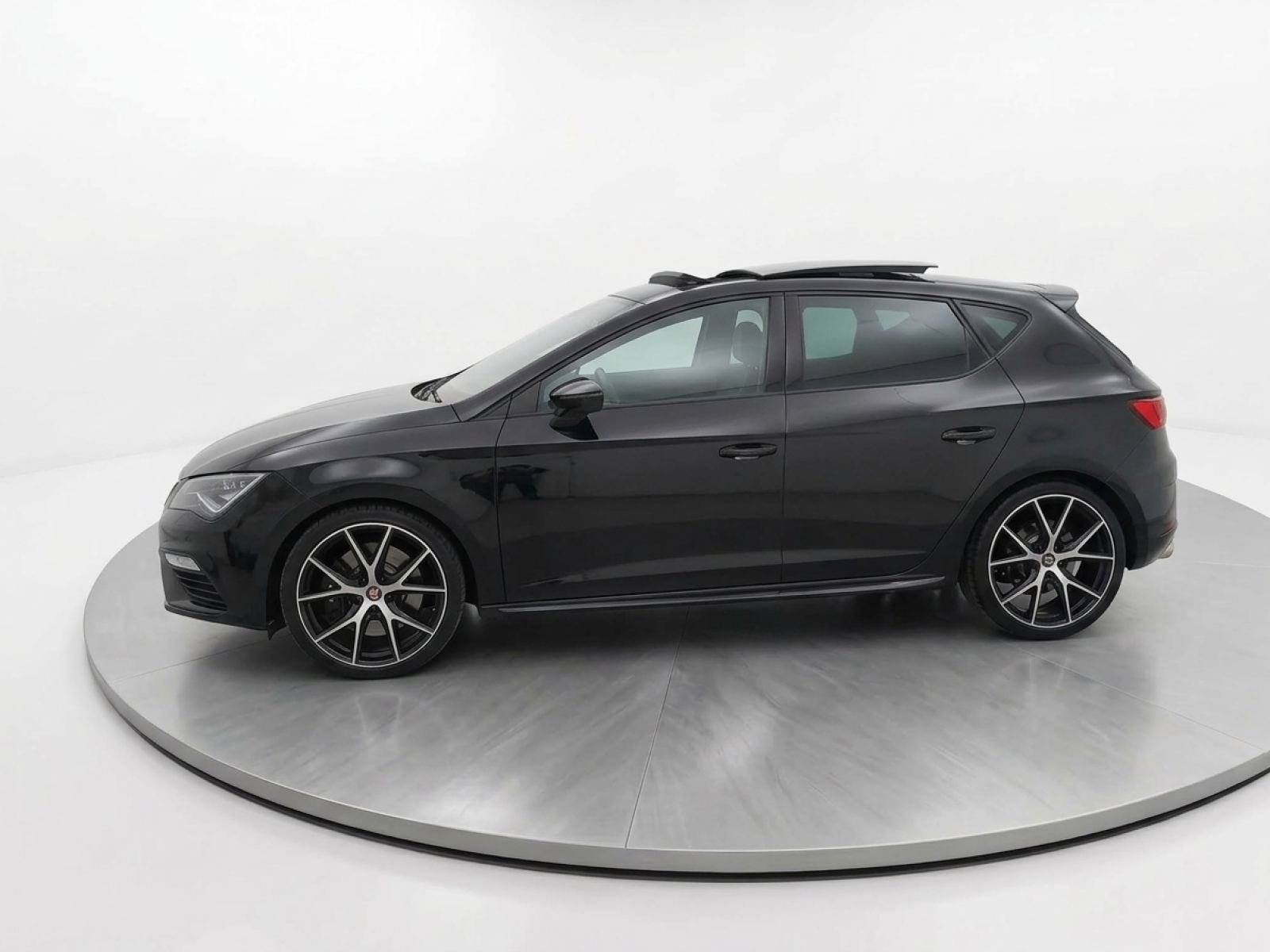 SEAT LEON 2.0 TSI 213kW DSG-7 Cupra Black Carbon 25 