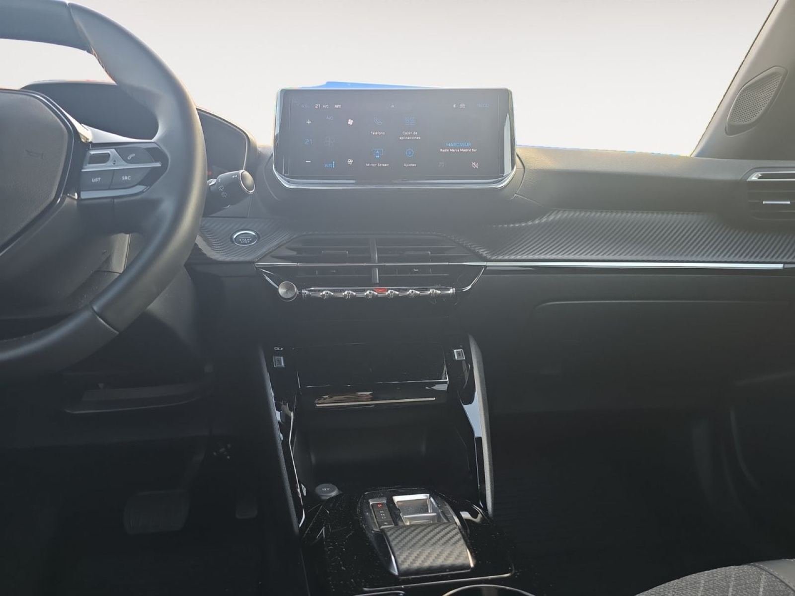 PEUGEOT E-2008 Eléctrico Allure 156 (115kW) 9 