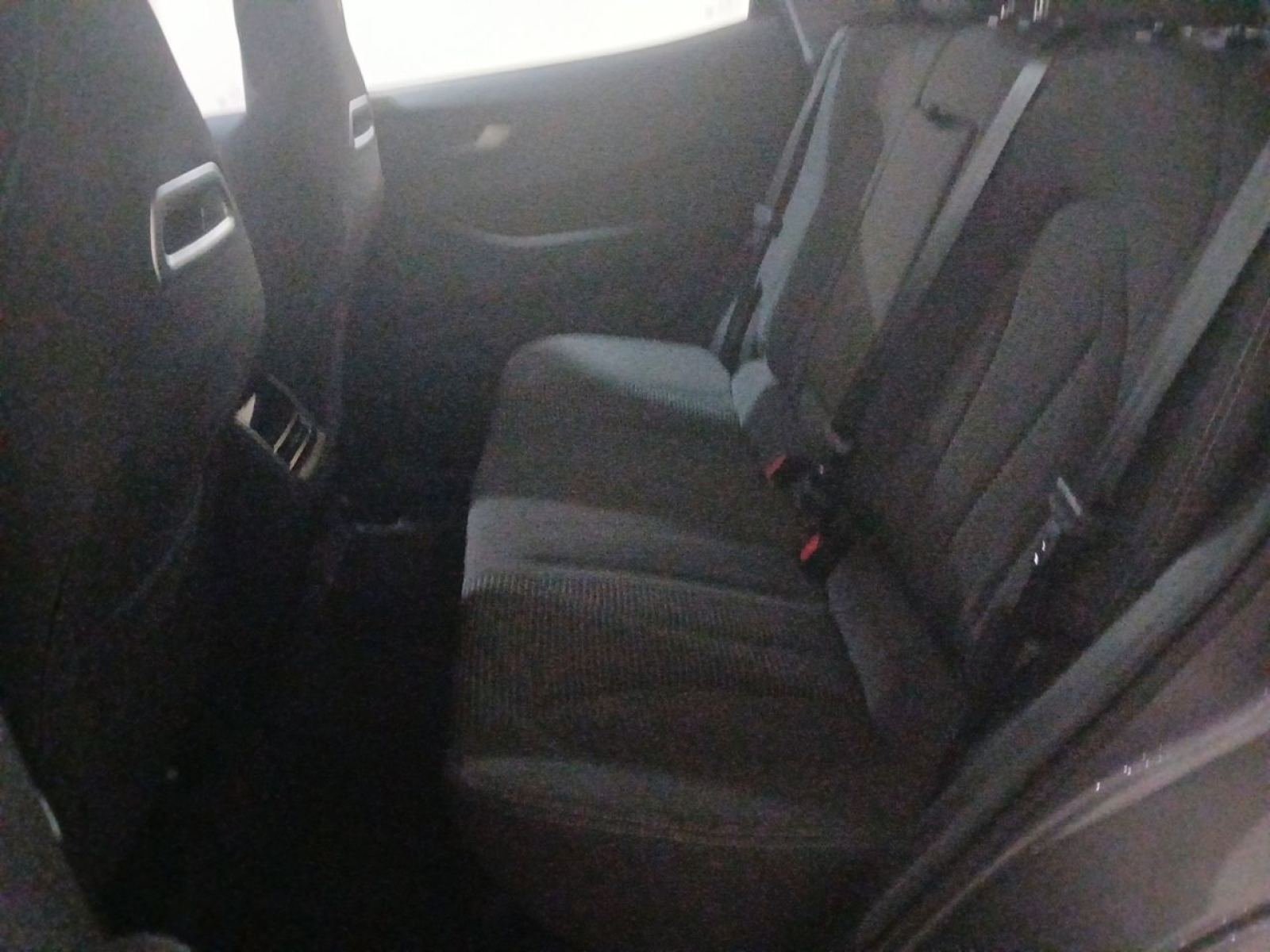 EBRO S400 1.5 DHE HEV Premium CVT 21 