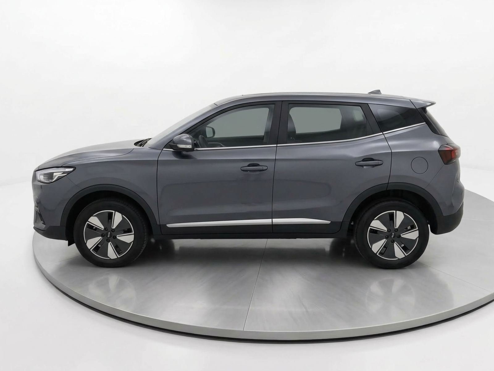 EBRO S400 1.5 DHE HEV Premium CVT 24 
