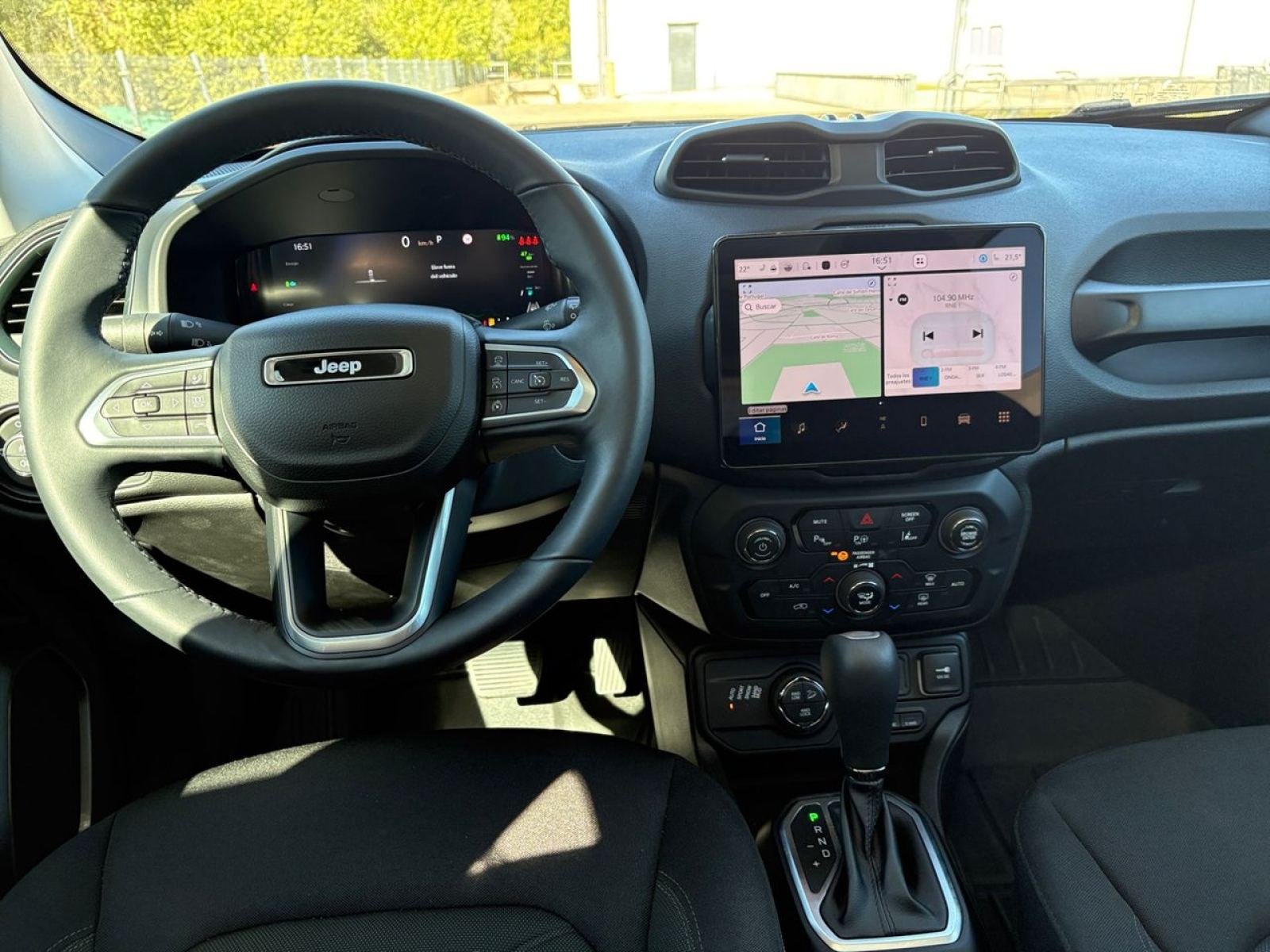 JEEP RENEGADE 4xe North Star 1.3 PHEV 240hp AT EAWD 19 