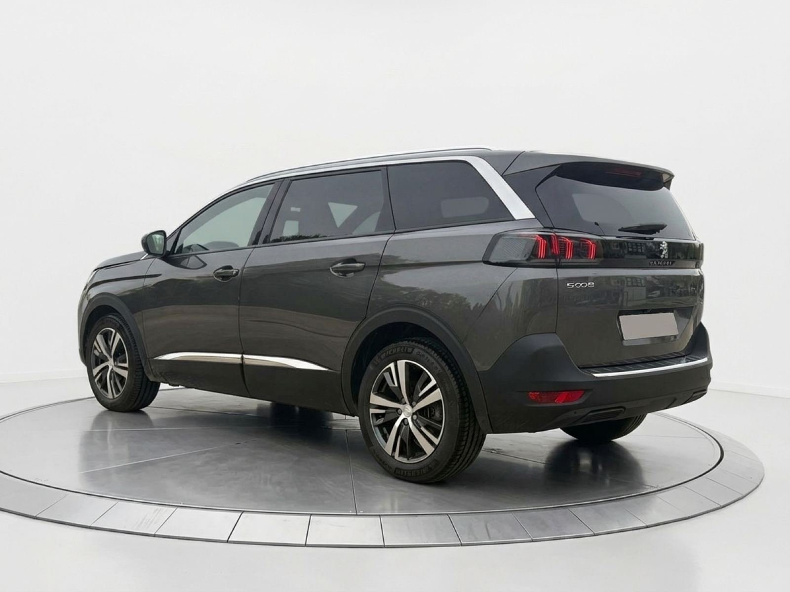 PEUGEOT 5008 1.2 100KW Allure Pack eDCS6 2 