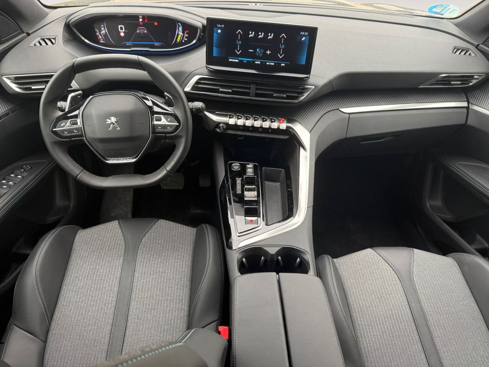 PEUGEOT 5008 1.2 100KW Allure Pack eDCS6 8 