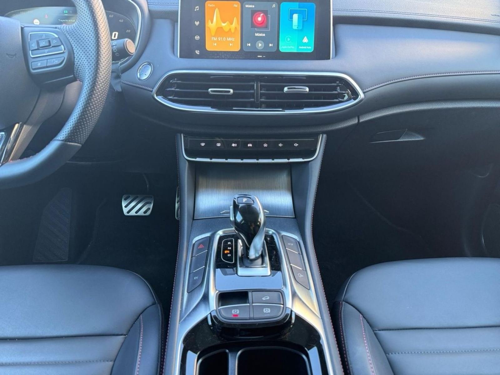 MG EHS 1.5T-GDI PHEV Luxury 9