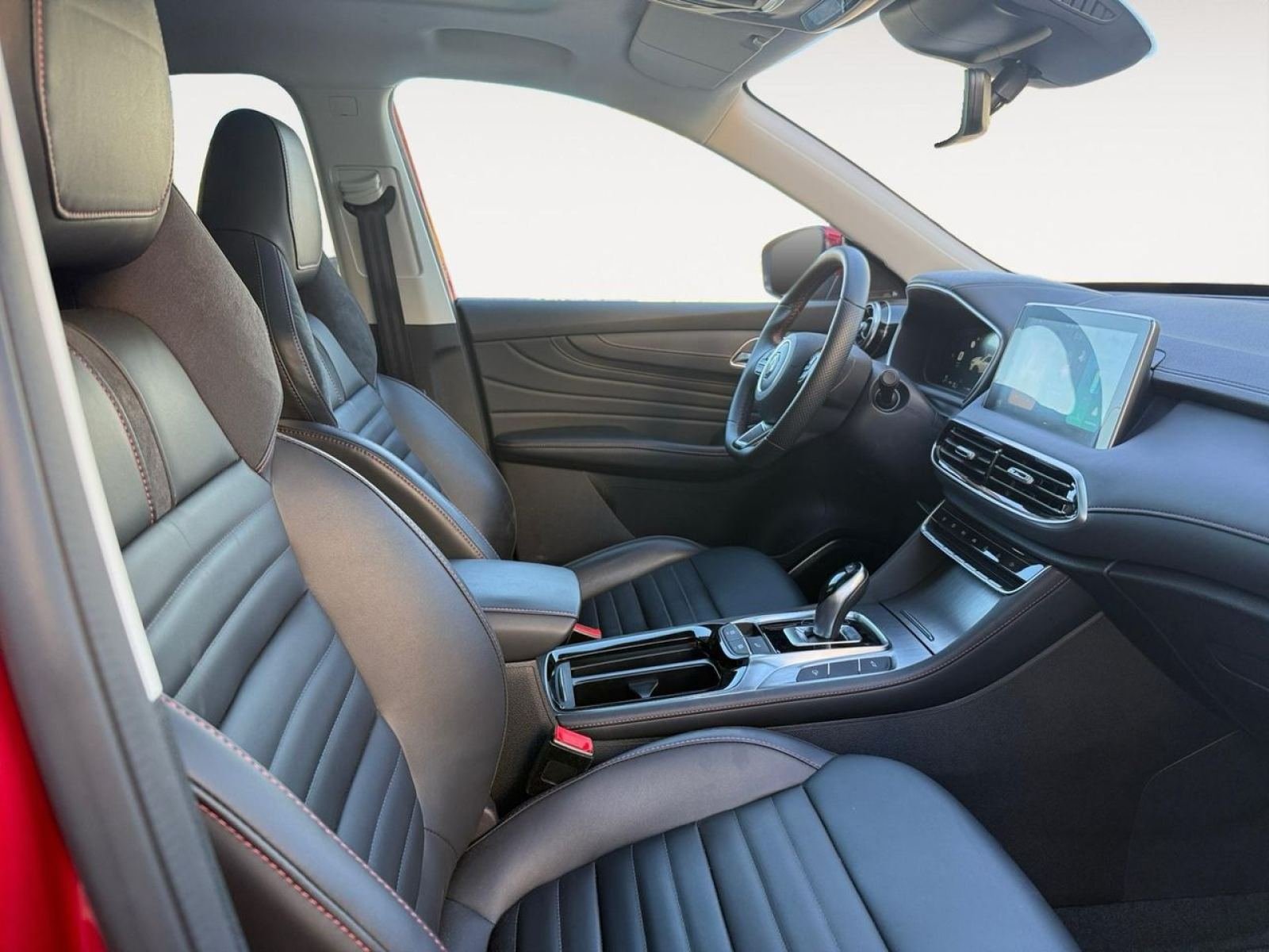 MG EHS 1.5T-GDI PHEV Luxury 12