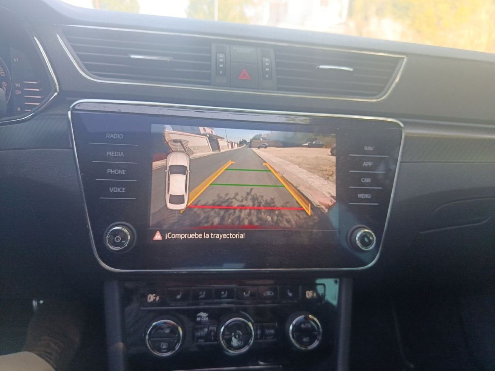 SKODA SUPERB Combi 2.0 TDI 140kW (190CV) DSG 4x4 L&K 15 