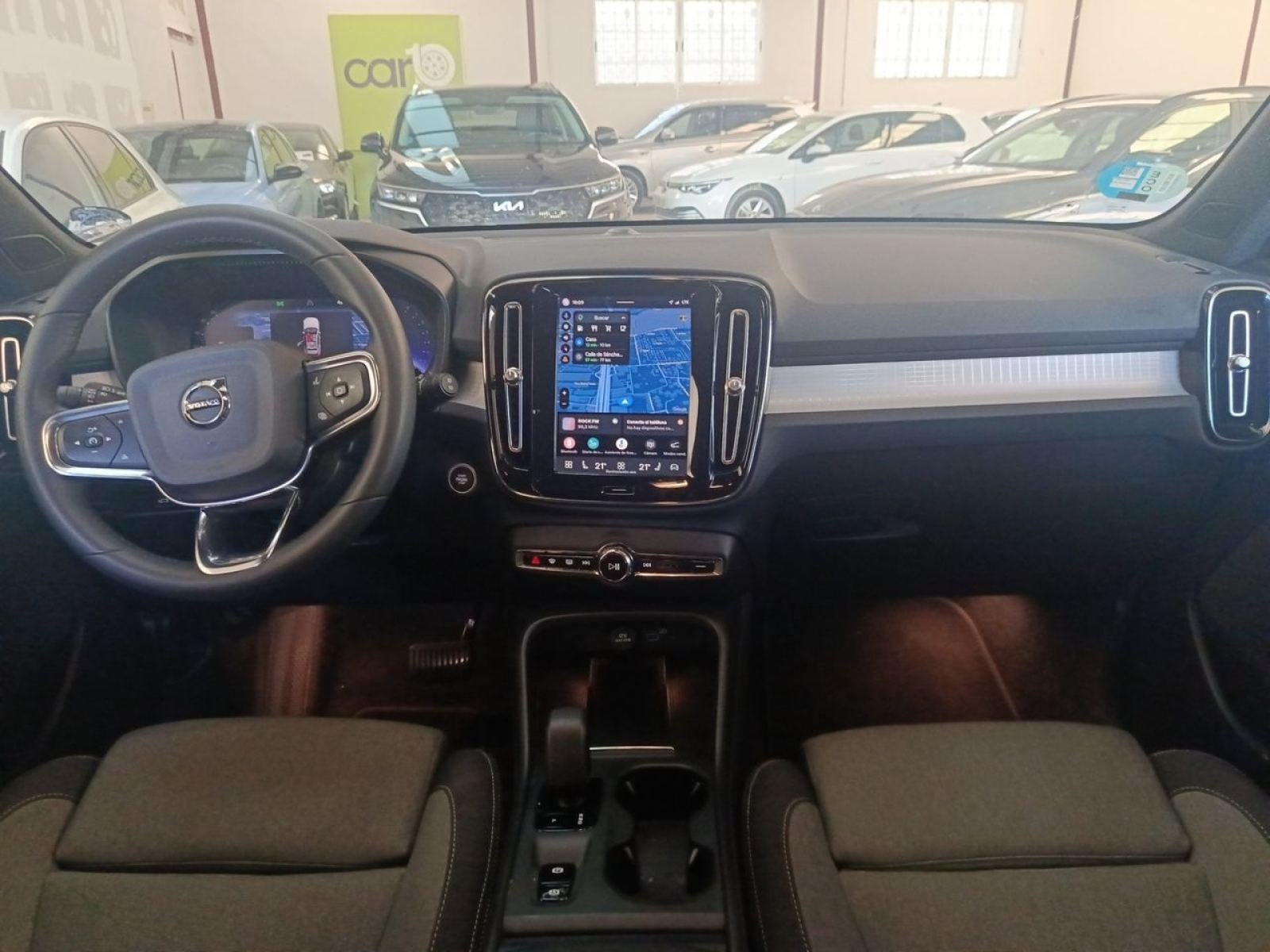 VOLVO XC40 2.0 B3 G Core Auto 9