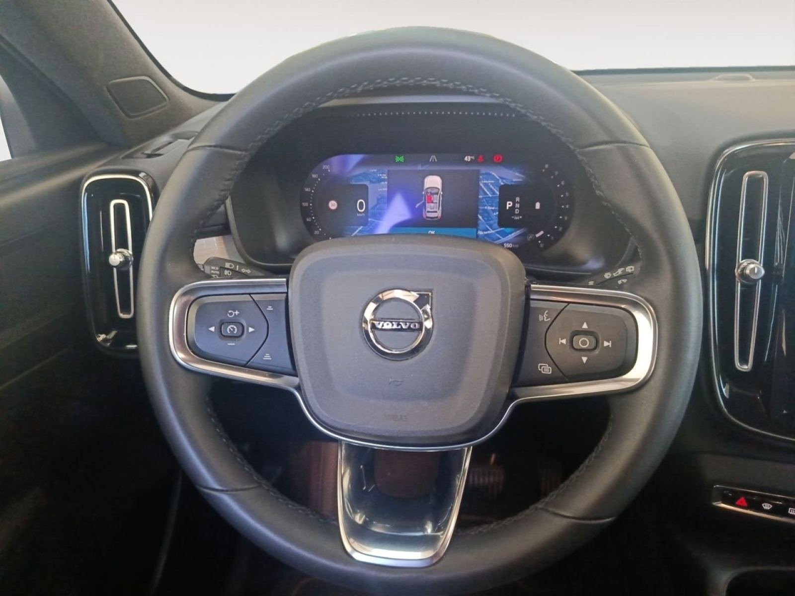 VOLVO XC40 2.0 B3 G Core Auto 14