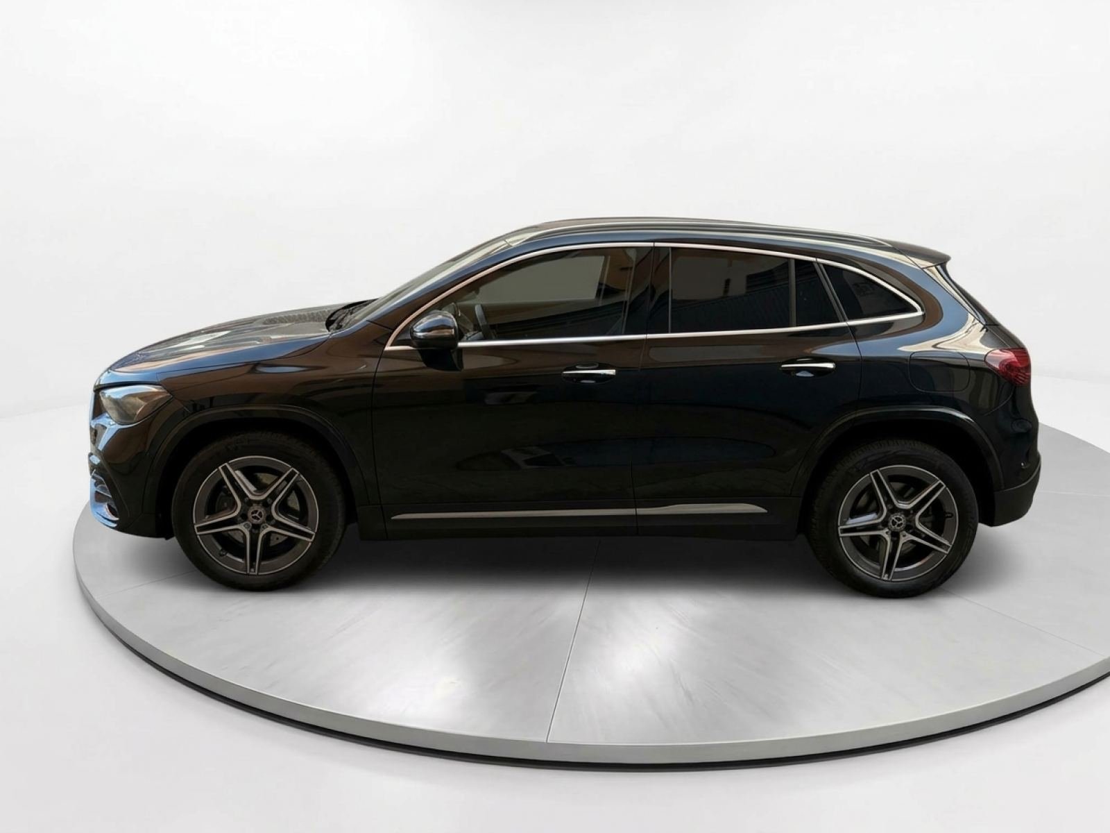 MERCEDES GLA GLA 250e 23