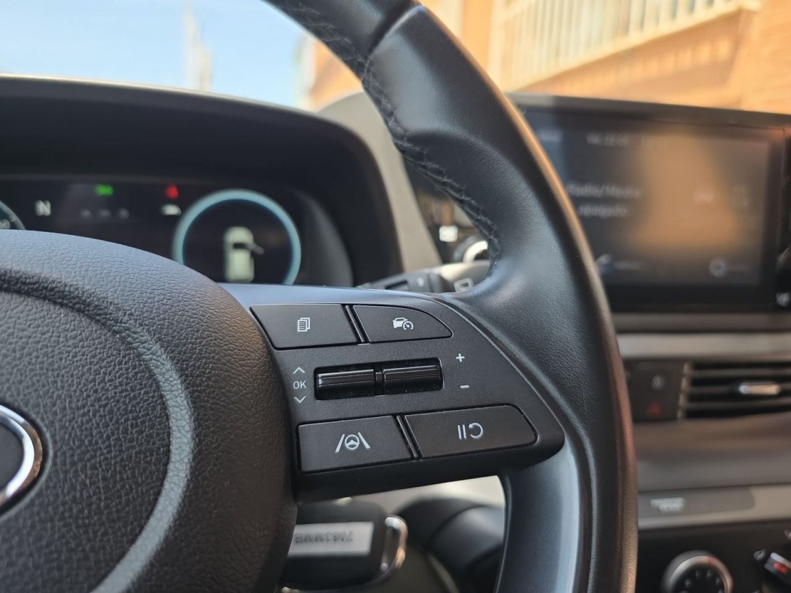 HYUNDAI BAYON 1.0 TGDI 74kW (100CV) 48V Maxx 16