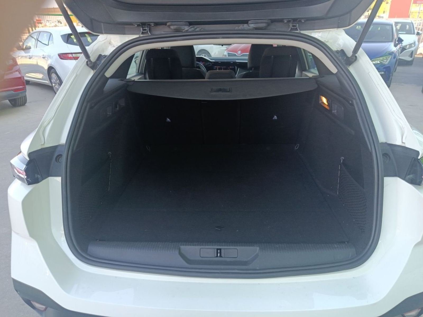 PEUGEOT 308 SW Active Pack BlueHDi 130 S&S EAT8 14 