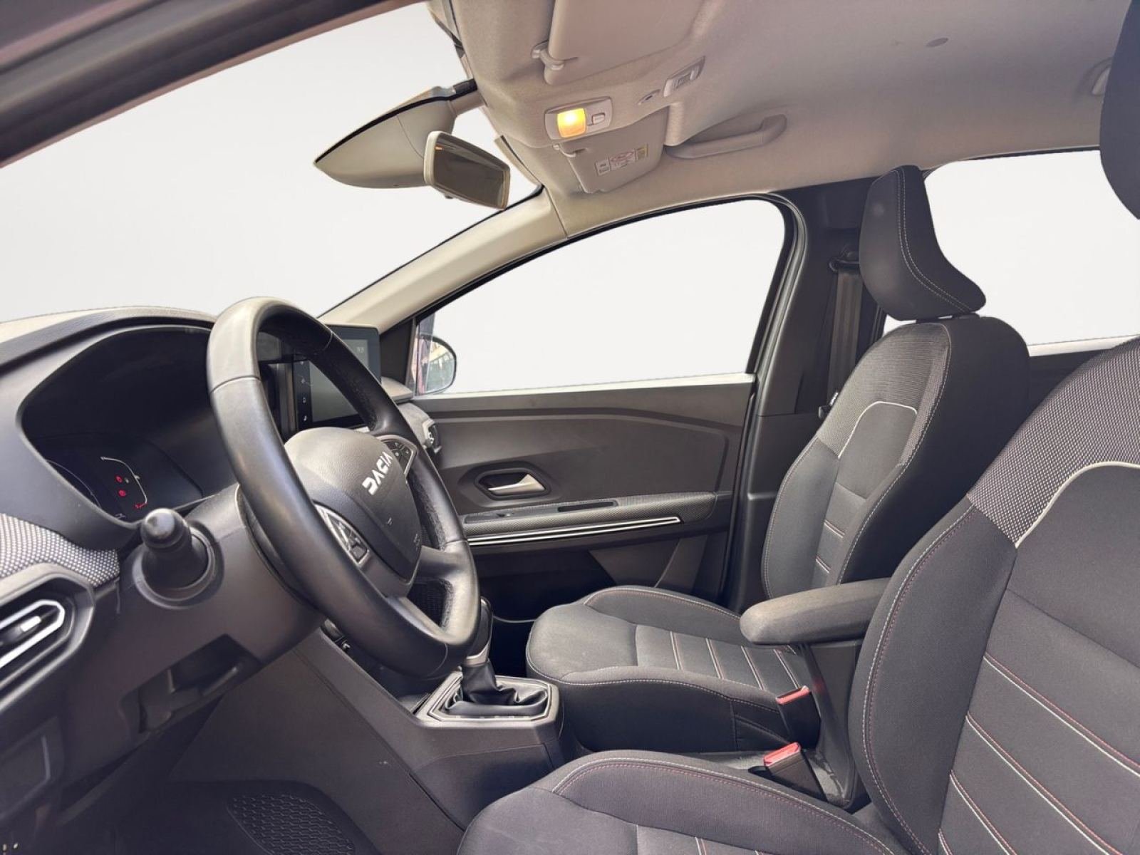 DACIA JOGGER Expression HYBRID 105kW (140CV) 5 plazas 9