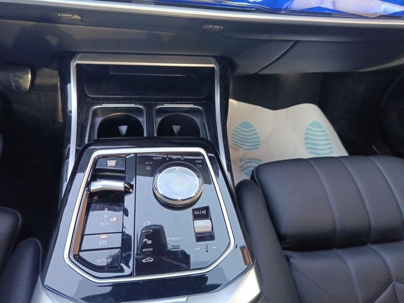 BMW SERIE 7 740d xDrive 23