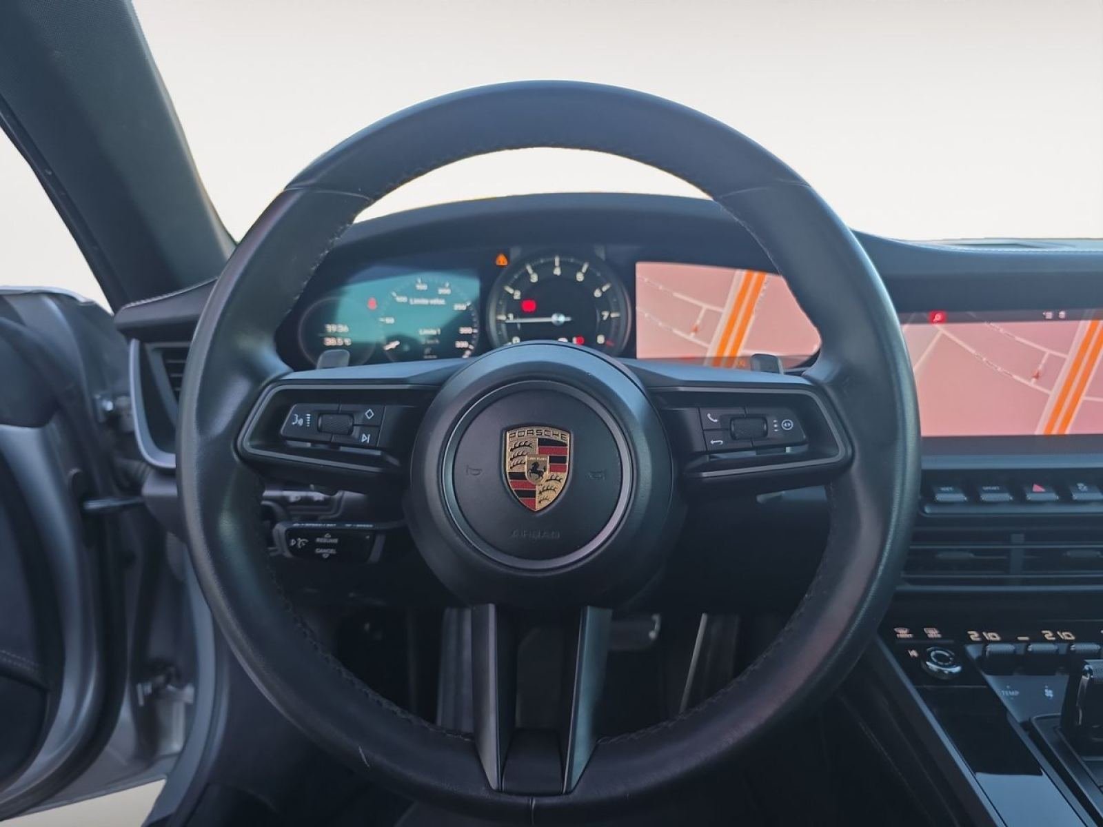PORSCHE 911 Carrera 4S 13