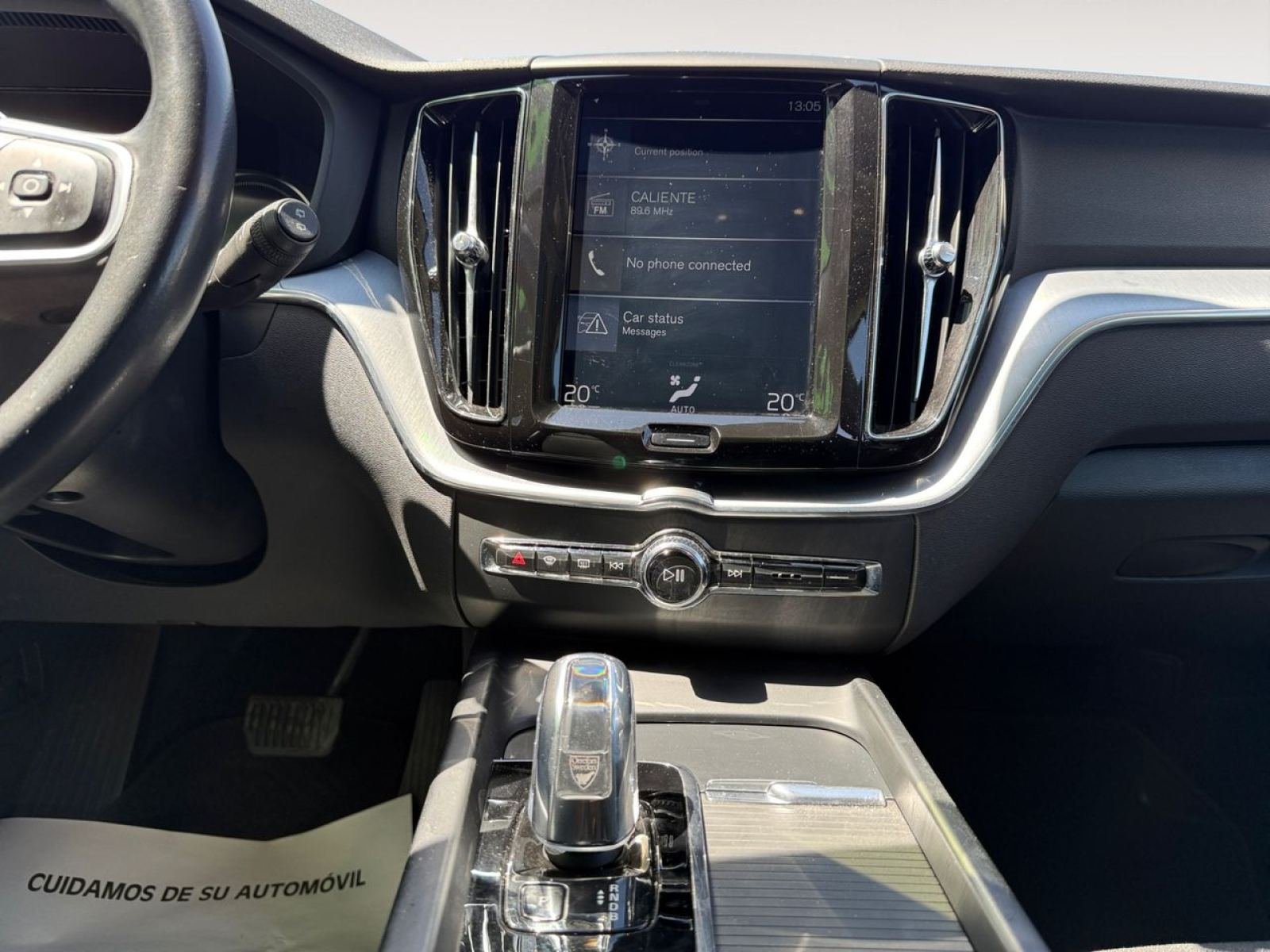 VOLVO XC60 2.0 T8 AWD Momentum Auto 11 