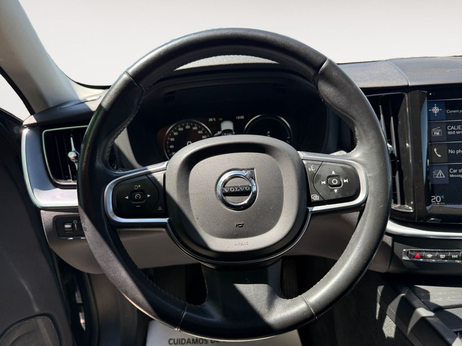 VOLVO XC60 2.0 T8 AWD Momentum Auto 12 