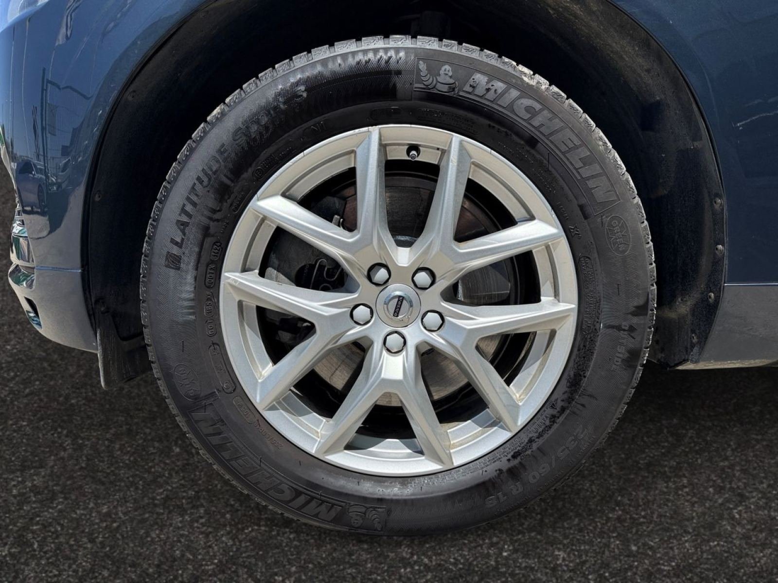 VOLVO XC60 2.0 T8 AWD Momentum Auto 21 