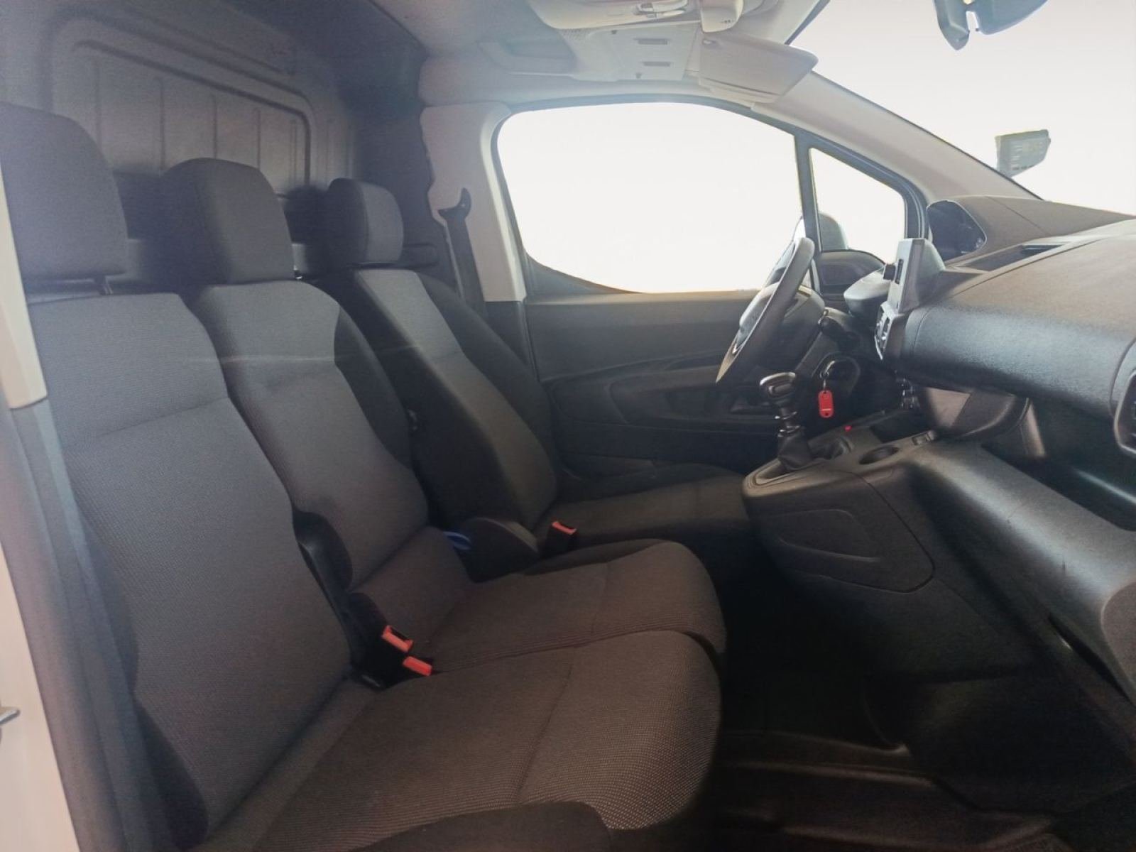 PEUGEOT PARTNER PRO STANDARD 8 9 