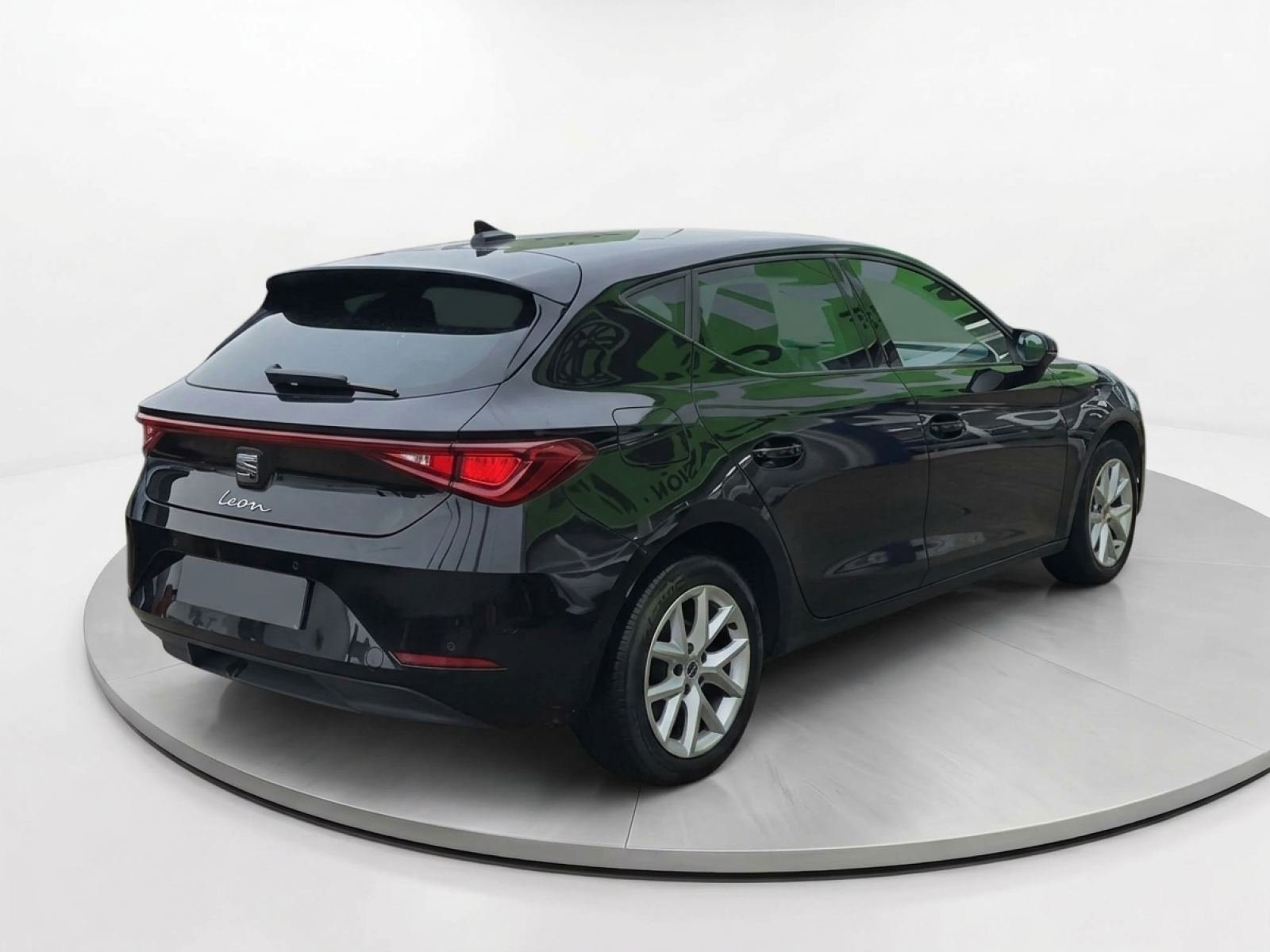 SEAT LEÓN 1.0 eTSI DSG SS Xcellence 4 