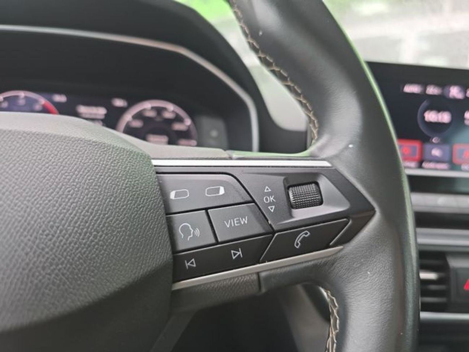 SEAT LEÓN 1.0 eTSI DSG SS Xcellence 15 