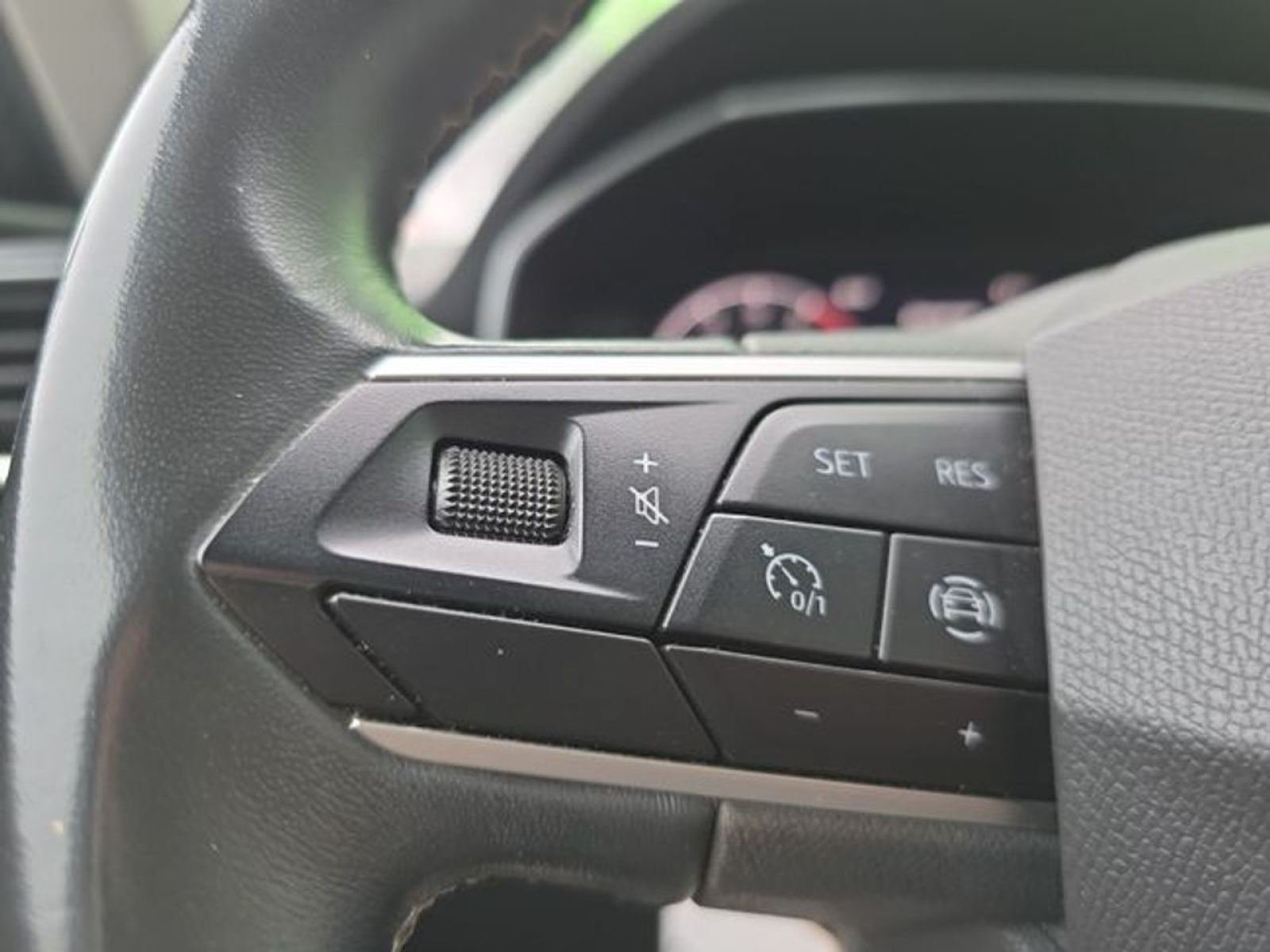 SEAT LEÓN 1.0 eTSI DSG SS Xcellence 16 