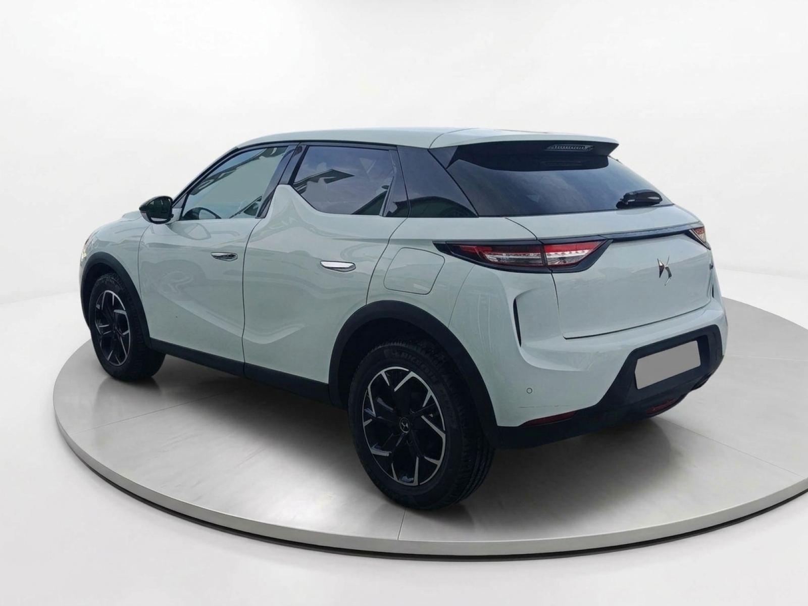 DS DS 3 CROSSBACK BlueHDi 73 kW Manual CONNECTED CHIC 4 