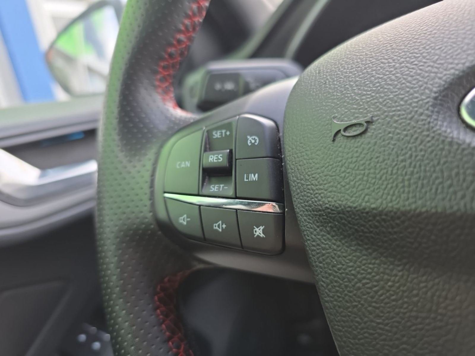 FORD FOCUS 1.0 Ecoboost MHEV 92kW ST-Line 15 