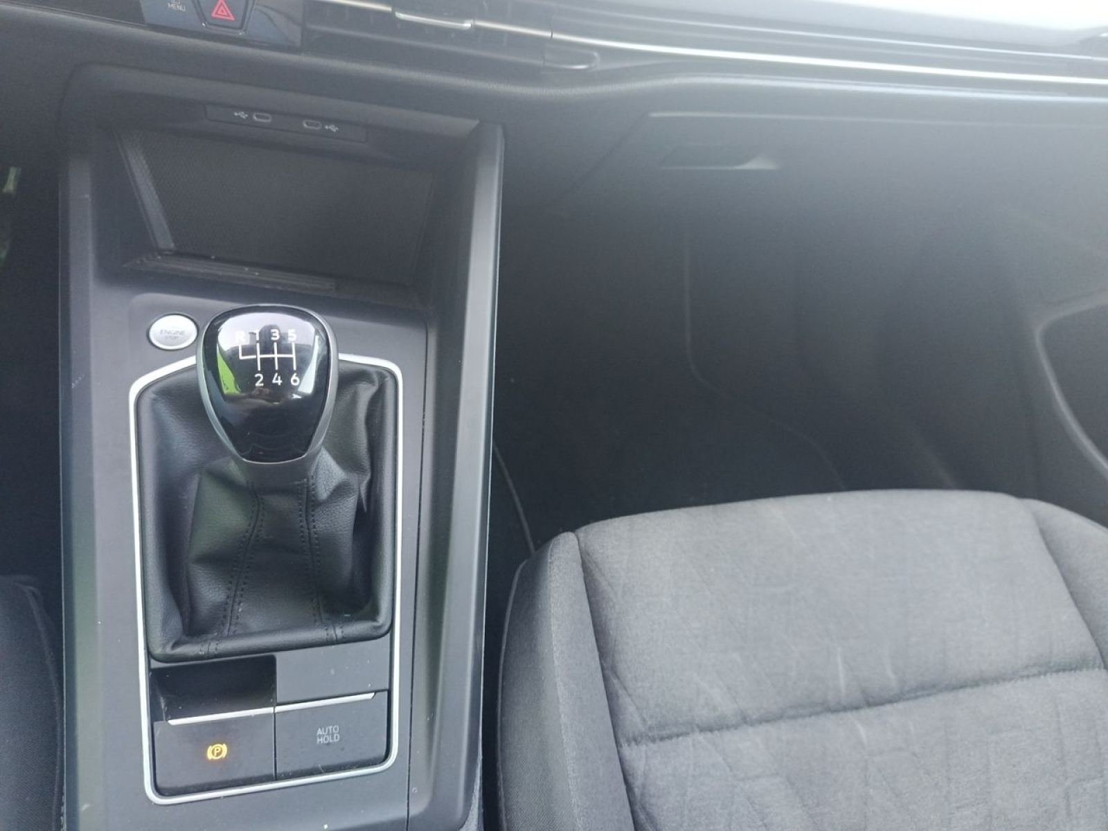 VOLKSWAGEN GOLF Life 2.0 TDI 85kW (115CV) 15 