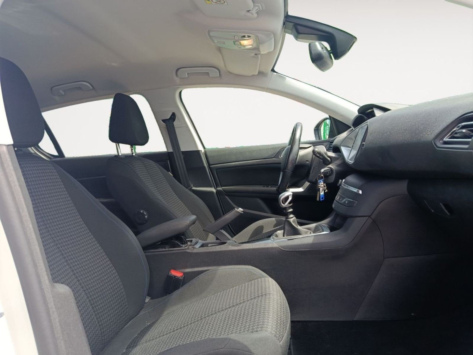 PEUGEOT 308 5p Tech Ed. 1.5 BlueHDi 96KW (130CV) 12 