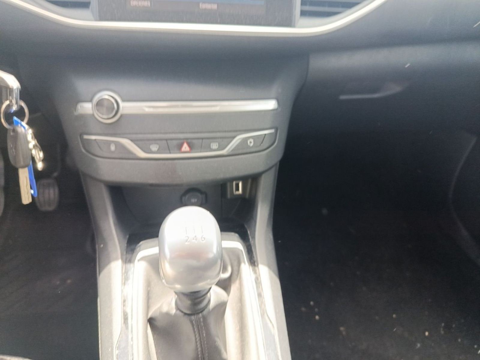 PEUGEOT 308 5p Tech Ed. 1.5 BlueHDi 96KW (130CV) 18 