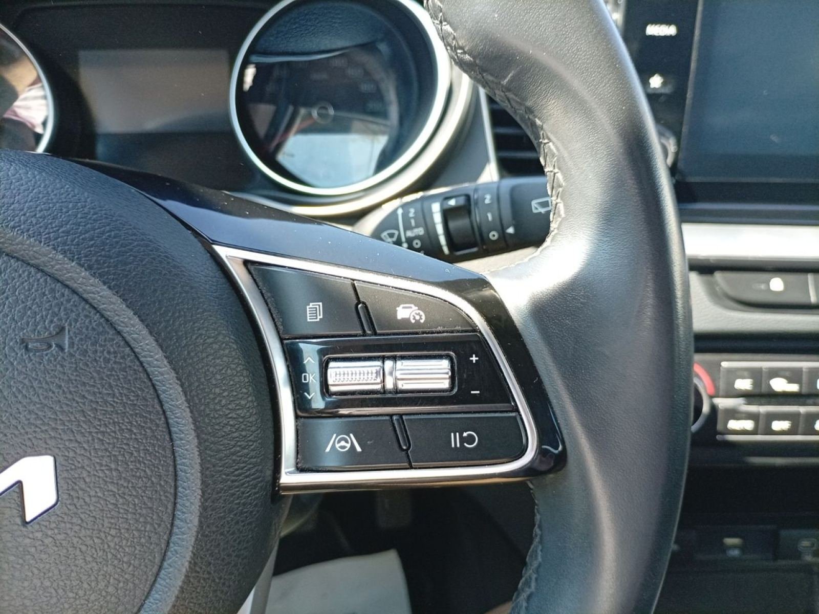 KIA CEED 1.0 T-GDi 88kW (120CV) Drive 17 