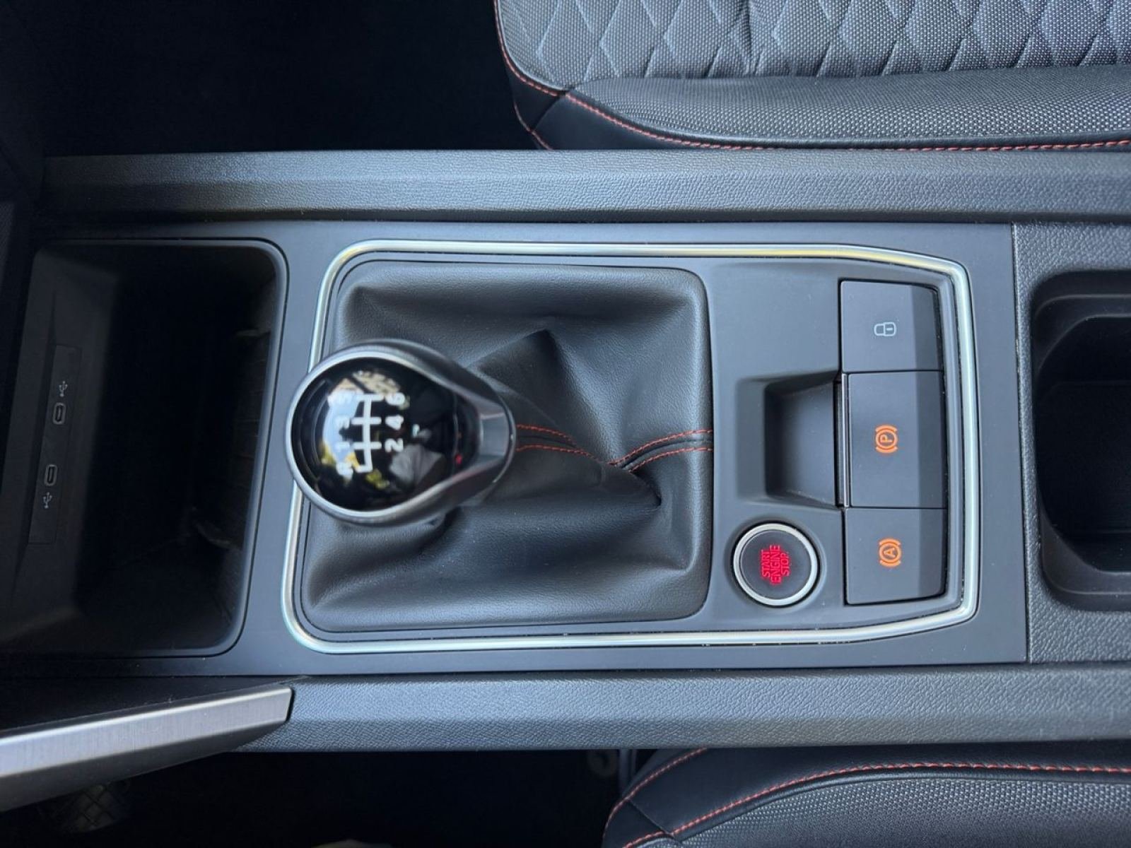 SEAT LEON 1.0 TSI 81kW S&S FR 25 Aniversario 17