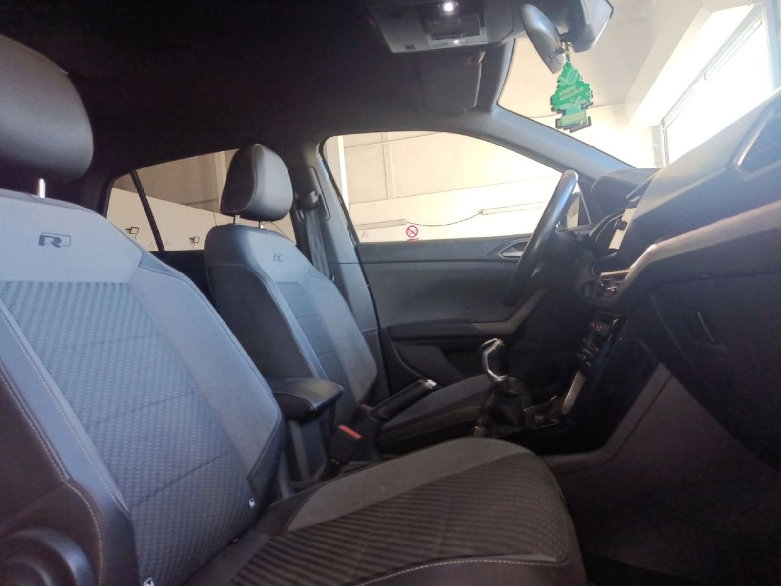 VOLKSWAGEN T-CROSS R LINE 5 