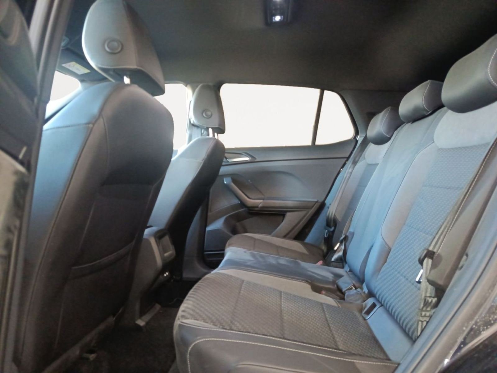 VOLKSWAGEN T-CROSS R LINE 7 