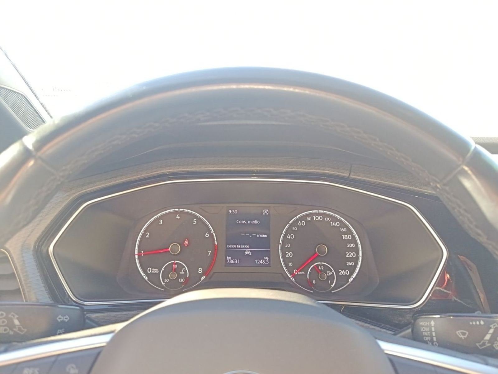 VOLKSWAGEN T-CROSS R LINE 8 